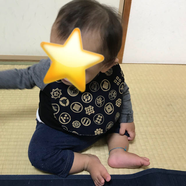 ハンドメイド スタイ☆よだれかけ☆節句☆お宮参り☆お食い初め☆お祝い☆和柄白 キッズ/ベビー/マタニティのメモリアル/セレモニー用品(お宮参り用品)の商品写真