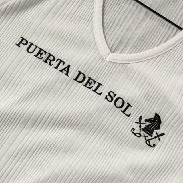 PUERTA DEL SOL(プエルタデルソル)の新品☆プエルタデルソル Vネック Tシャツ 白 M★  メンズのトップス(Tシャツ/カットソー(半袖/袖なし))の商品写真