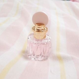 ミュウミュウ(miumiu)の♡miumiu ローロゼ オードトワレ 7.5ml♡(香水(女性用))