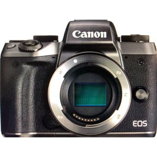 ■CANON　EOS M5 EF-M18-150 IS STM レンズキット(ミラーレス一眼)