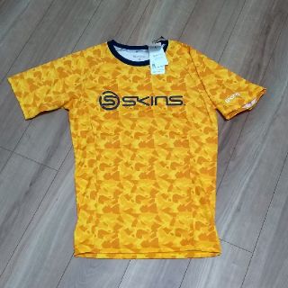 スキンズ(SKINS)のSKINS スキンズ　Tシャツ(トレーニング用品)