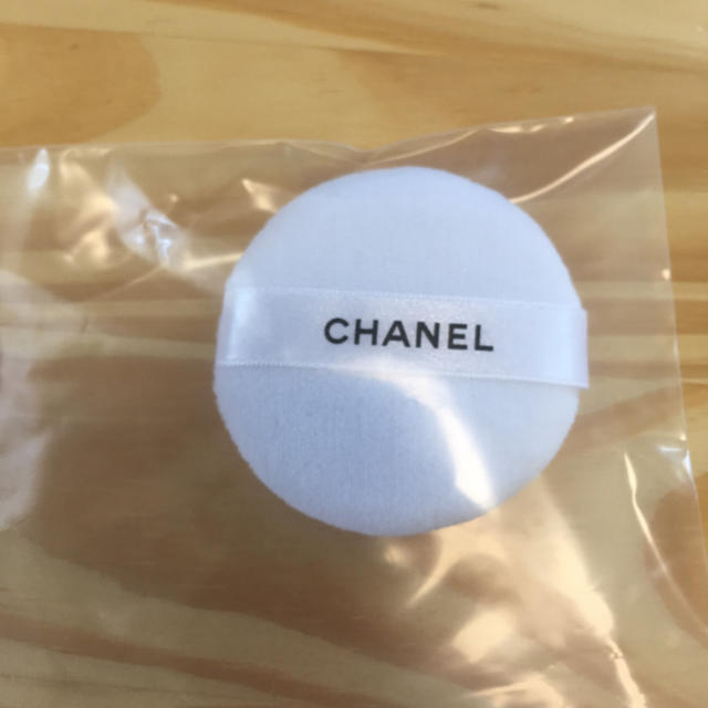 CHANEL(シャネル)のシャネル CHANEL パフ パウダー コスメ/美容のベースメイク/化粧品(フェイスパウダー)の商品写真