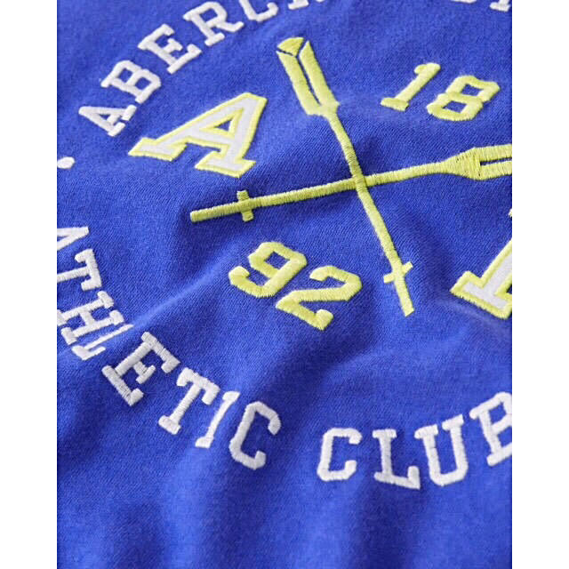 Abercrombie&Fitch(アバクロンビーアンドフィッチ)のアバクロ 新品未開封 送料込み ロゴTシャツ Mサイズ メンズのトップス(Tシャツ/カットソー(半袖/袖なし))の商品写真