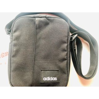 アディダス(adidas)のadidas(ボディバッグ/ウエストポーチ)