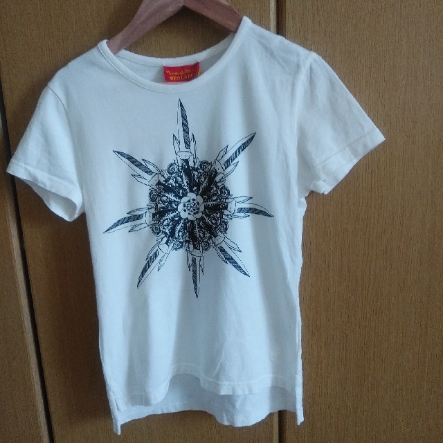 Vivienne Westwood(ヴィヴィアンウエストウッド)のヴィヴィアンウエストウッド　Ţシャツ レディースのトップス(Tシャツ(半袖/袖なし))の商品写真