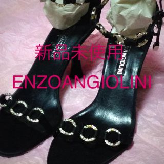 エンゾーアンジョリーニ(Enzo Angiolini)の新品未使用ENZOANGIOLINI黒サンダル(サンダル)