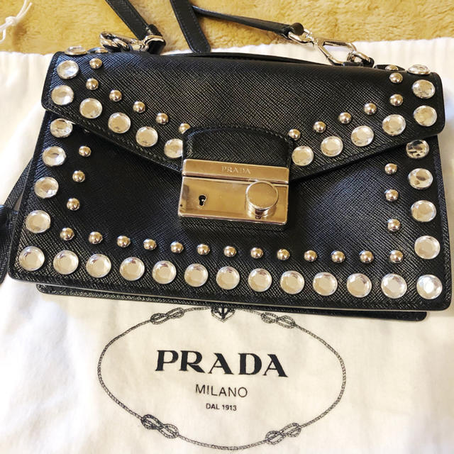 PRADA(プラダ)のひーろ様専用 レディースのバッグ(ショルダーバッグ)の商品写真