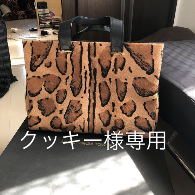 Giorgio Armani(ジョルジオアルマーニ)のクッキー様専用ジョルジオアルマーニ  鞄 ハラコ  新品未使用❗️ レディースのバッグ(トートバッグ)の商品写真