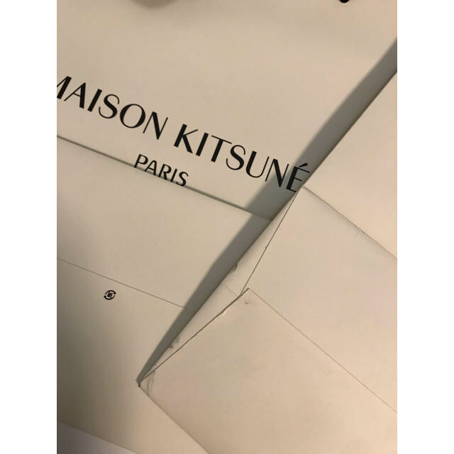 MAISON KITSUNE'(メゾンキツネ)のメゾンキツネ ショッパー 大袋 2枚 レディースのバッグ(ショップ袋)の商品写真