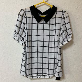 イング(INGNI)の新品 INGNI バックボタン シースルー ブラウス(シャツ/ブラウス(半袖/袖なし))