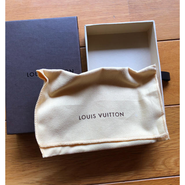 LOUIS VUITTON(ルイヴィトン)のルイヴィトン 箱 レディースのバッグ(ショップ袋)の商品写真