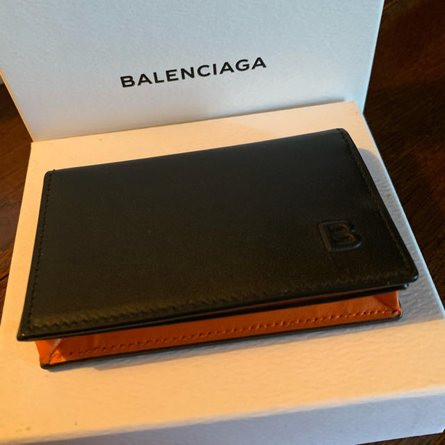 Balenciaga(バレンシアガ)のtomson様専用！BALENCIAGA レザー カードケース 新品未使用 レディースのファッション小物(名刺入れ/定期入れ)の商品写真