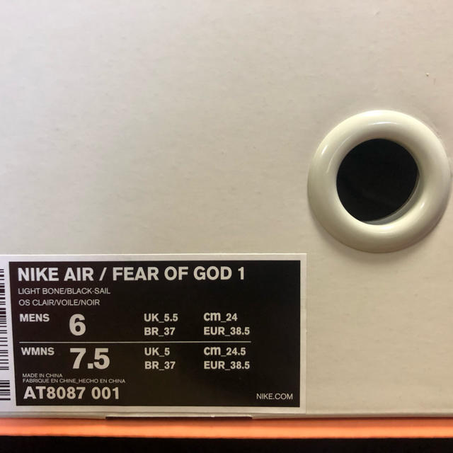 NIKE(ナイキ)のAIR FEAR OF GOD RAID LIGHT BONE 24cm メンズの靴/シューズ(スニーカー)の商品写真