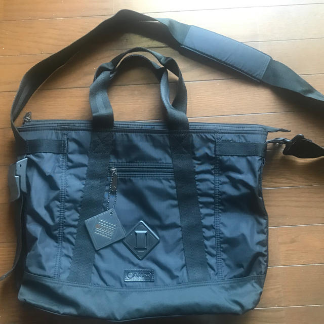 LeSportsac(レスポートサック)のLESPORTSACの大きめ2wayトートバッグ メンズのバッグ(トートバッグ)の商品写真