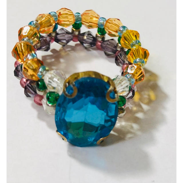 《ハンドメイド 》まるで宝石💎大きな青いラインストーンが目を引くリング ハンドメイドのアクセサリー(リング)の商品写真