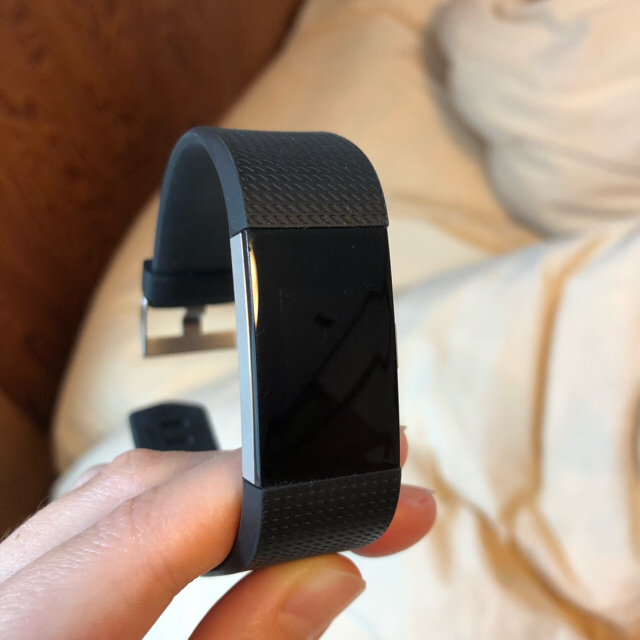 fitbit charge2 ブラック Lサイズ スポーツ/アウトドアのトレーニング/エクササイズ(トレーニング用品)の商品写真