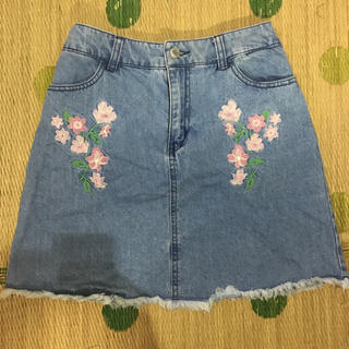 ハニーズ(HONEYS)のhoneys 台形スカート 刺繍(ミニスカート)