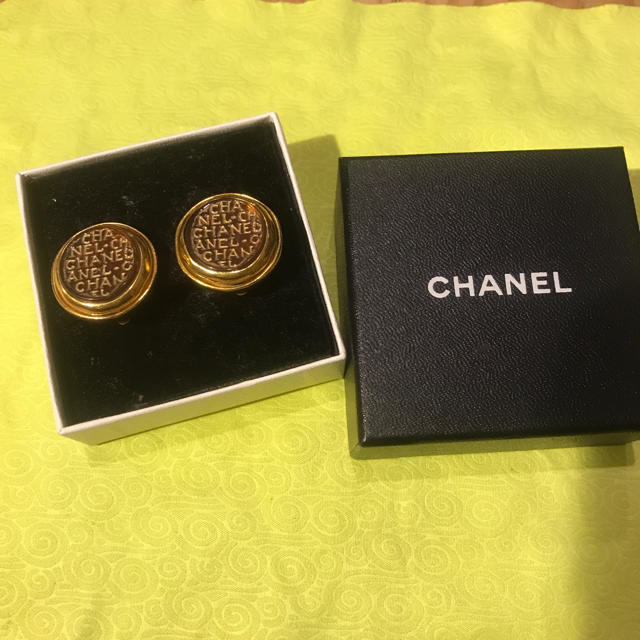 CHANEL イヤリング