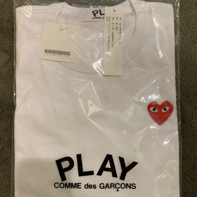 COMME des GARCONS(コムデギャルソン)のPLAYギャルソン メンズ 赤ハートハーフプリントT XL メンズのトップス(Tシャツ/カットソー(半袖/袖なし))の商品写真