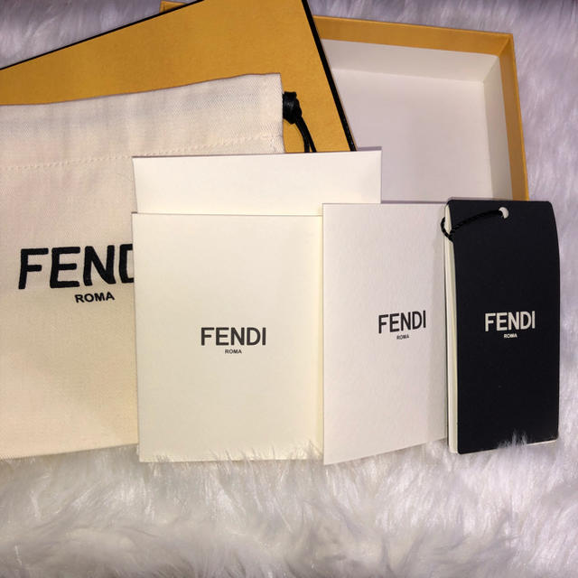 FENDI 日本限定デザインiphoneXケース
