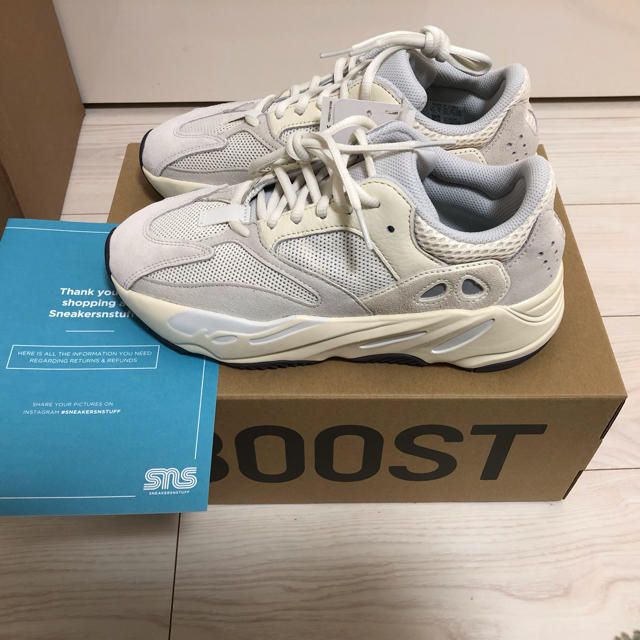 週末値下げ☆YEEZY  BOOST 700 V1 ANALOG  24.5cm