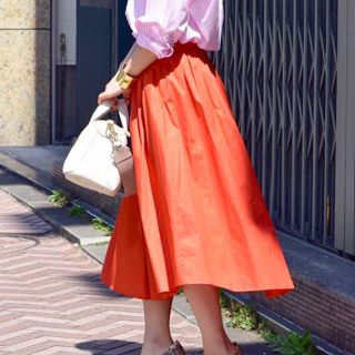 Spick & Span(ひざ丈スカート ・ オレンジ/橙色系)のフリマ Spick & Span(ひざ丈スカート ・ オレンジ/橙色系)のフリマ