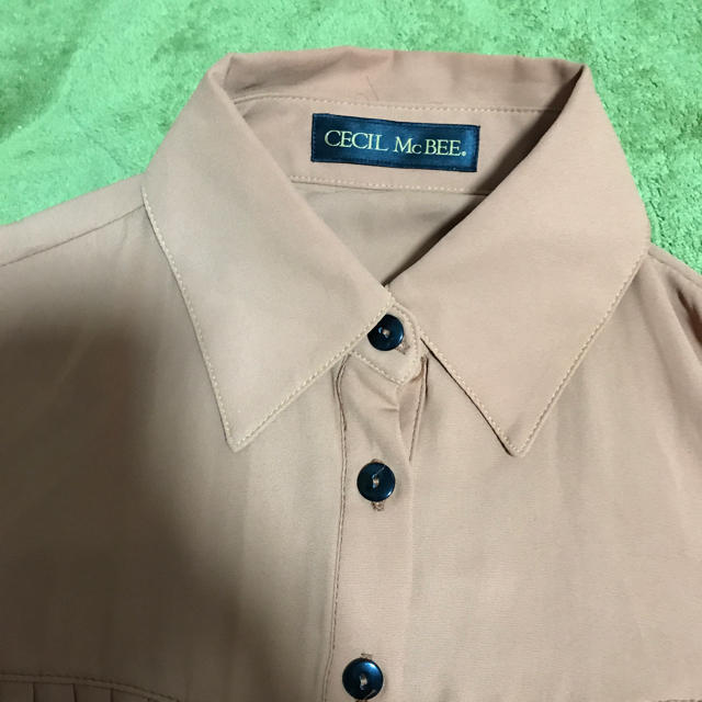 CECIL McBEE(セシルマクビー)のブラウス Mサイズ 古着 セシルマクビー レディースのトップス(シャツ/ブラウス(長袖/七分))の商品写真
