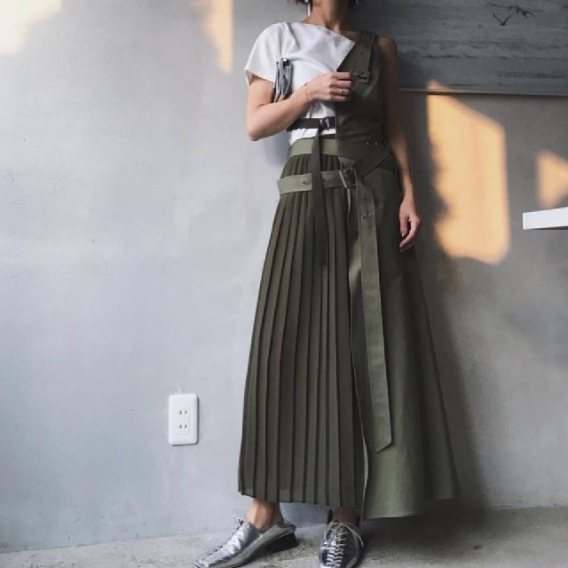 Ameri VINTAGE(アメリヴィンテージ)のAMERI 心斎橋限定 BELT TIE SET UP SKIRT  レディースのスカート(ロングスカート)の商品写真