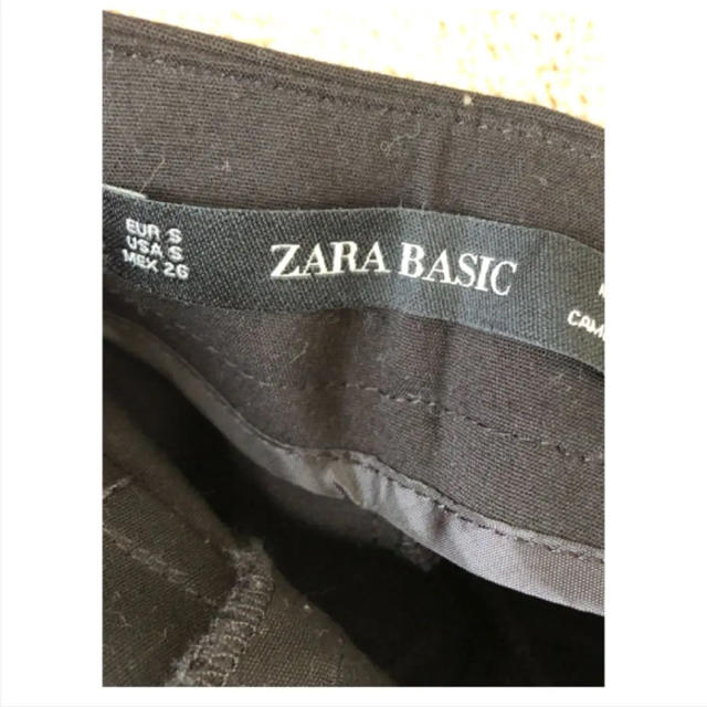 ZARA(ザラ)のラインパンツ レディースのパンツ(カジュアルパンツ)の商品写真