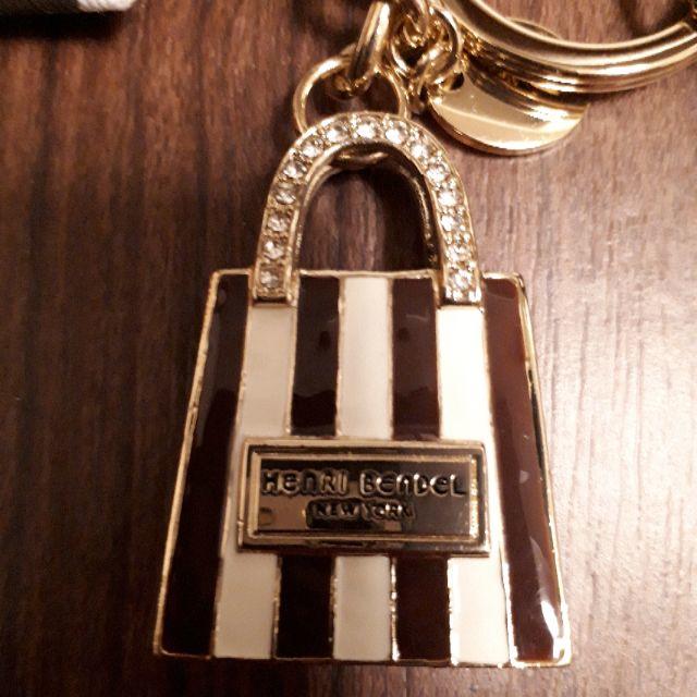 Henri Bendel(ヘンリベンデル)の新品未使用♡Henri Bendelキーホルダー レディースのファッション小物(キーホルダー)の商品写真