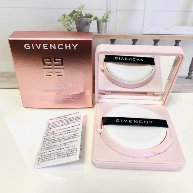 GIVENCHY(ジバンシィ)のジバンシイ ランタンポレル ブロッサム クリーム コンパクト コスメ/美容のベースメイク/化粧品(ファンデーション)の商品写真