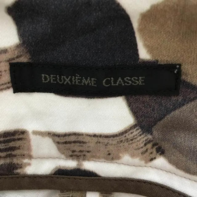 DEUXIEME CLASSE(ドゥーズィエムクラス)のドゥーズィエム クラス ショートパンツ 36 ボタニカル柄 レディースのパンツ(ショートパンツ)の商品写真