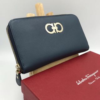 サルヴァトーレフェラガモ(Salvatore Ferragamo)のponchaca様専用(財布)