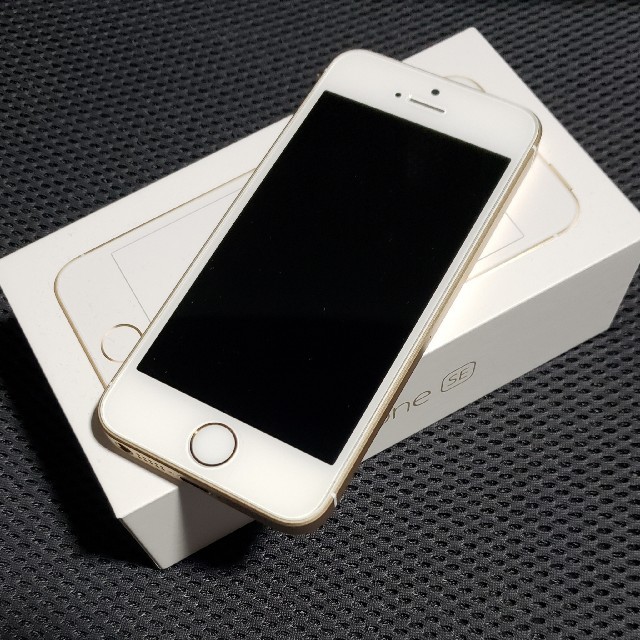Apple - iPhone SE 128GB ゴールドの通販 by zgmfx20abc's shop｜アップルならラクマ 特価高品質