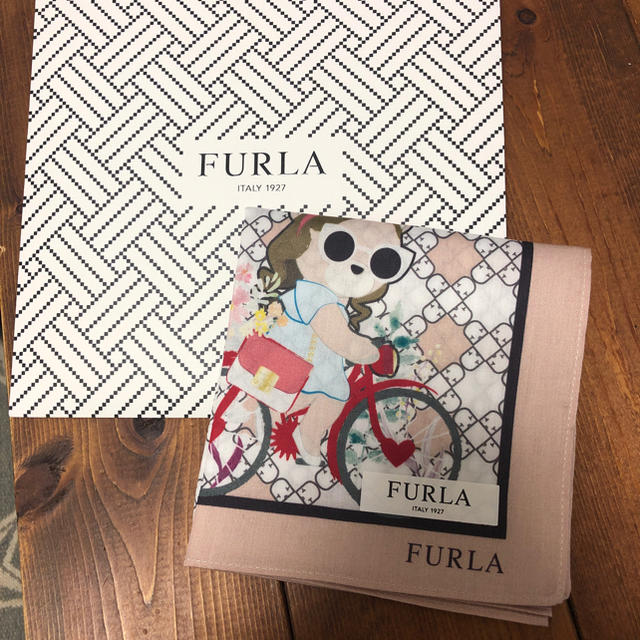Furla(フルラ)のFURLA ノベルティ スカーフ レディースのファッション小物(バンダナ/スカーフ)の商品写真