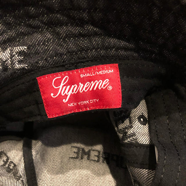 Supreme(シュプリーム)のsupreme logo denim Crusher S/M メンズの帽子(ハット)の商品写真