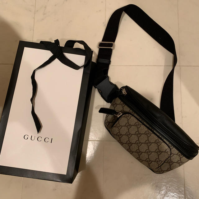 Gucci - 【現行品】GUCCI オンライン限定 GGスプリーム ベルトバッグ