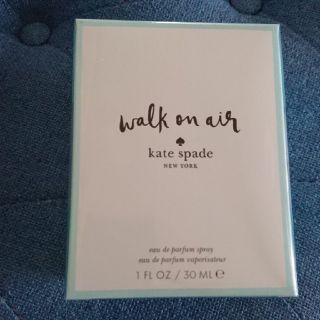 ケイトスペードニューヨーク(kate spade new york)のケイトスペード☆香水☆ウォークオンエアー(香水(女性用))