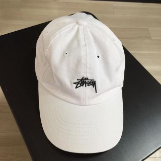 ステューシー(STUSSY)の白キャップ(キャップ)