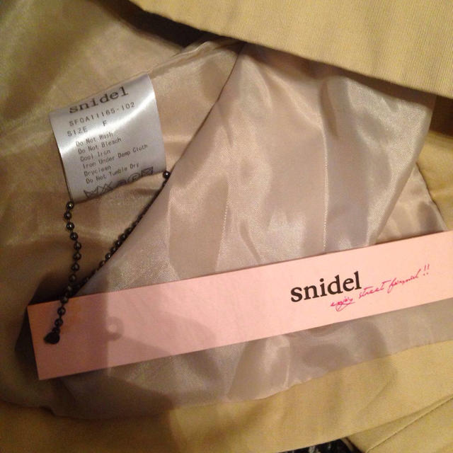 SNIDEL(スナイデル)の新品タグ付‼️春コート♡ レディースのジャケット/アウター(スプリングコート)の商品写真