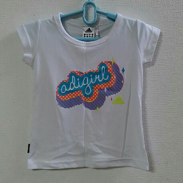 adidas(アディダス)のアディダス　Tシャツ キッズ/ベビー/マタニティのキッズ服女の子用(90cm~)(Tシャツ/カットソー)の商品写真