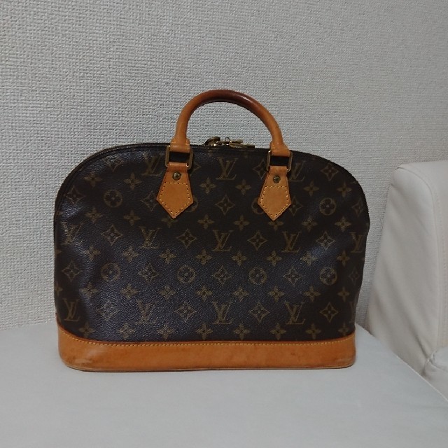 LOUIS VUITTON(ルイヴィトン)のルイヴィトン モノグラム アルマ 正規品 レディースのバッグ(ハンドバッグ)の商品写真