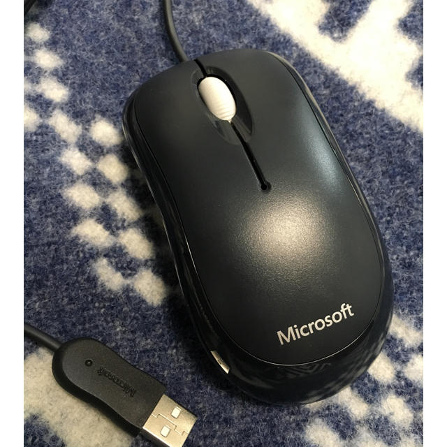 Microsoft(マイクロソフト)のMicrosoft USB接続光学マウス MSK-1113(B) ≪ブラック≫ スマホ/家電/カメラのPC/タブレット(PC周辺機器)の商品写真