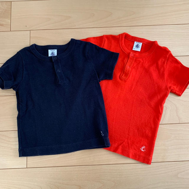 PETIT BATEAU(プチバトー)のプチバトー Tシャツ 2枚セット 18m 80cm 81cm キッズ/ベビー/マタニティのベビー服(~85cm)(Ｔシャツ)の商品写真