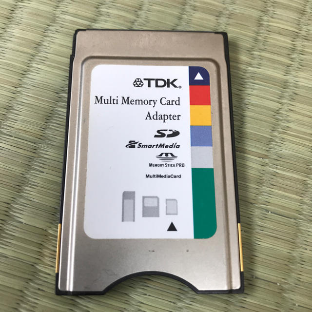 TDK(ティーディーケイ)のTDK マルチメモリーカードアダプター (中古品) スマホ/家電/カメラのPC/タブレット(PC周辺機器)の商品写真