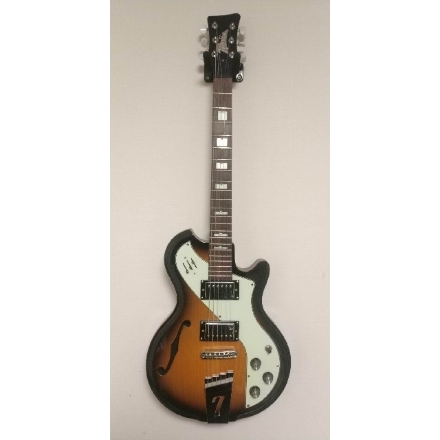 Italia Guitars Mondial classic 涼宮ハルヒモデル