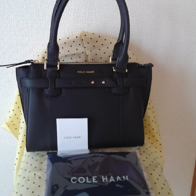 Cole Haan(コールハーン)の美品です✨コールハーン　バック　黒 レディースのバッグ(ショルダーバッグ)の商品写真