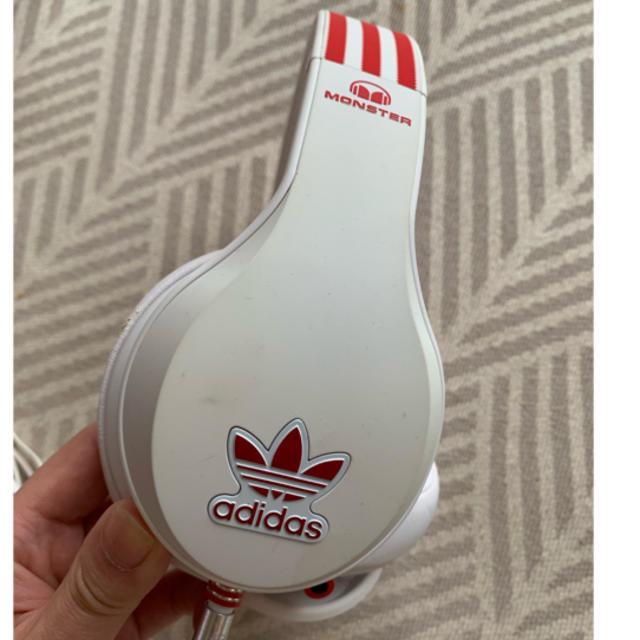 adidas(アディダス)のadidas originals  by Monsterヘッドホン スマホ/家電/カメラのオーディオ機器(ヘッドフォン/イヤフォン)の商品写真