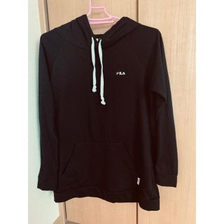 フィラ(FILA)のFILA 黒パーカー Lサイズ (パーカー)