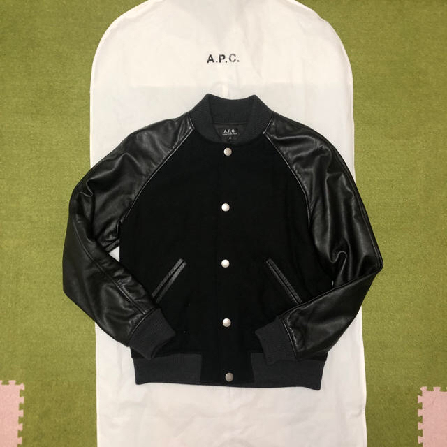 ついに再販開始！ A.P.C レザースタジャン xs 黒 ...